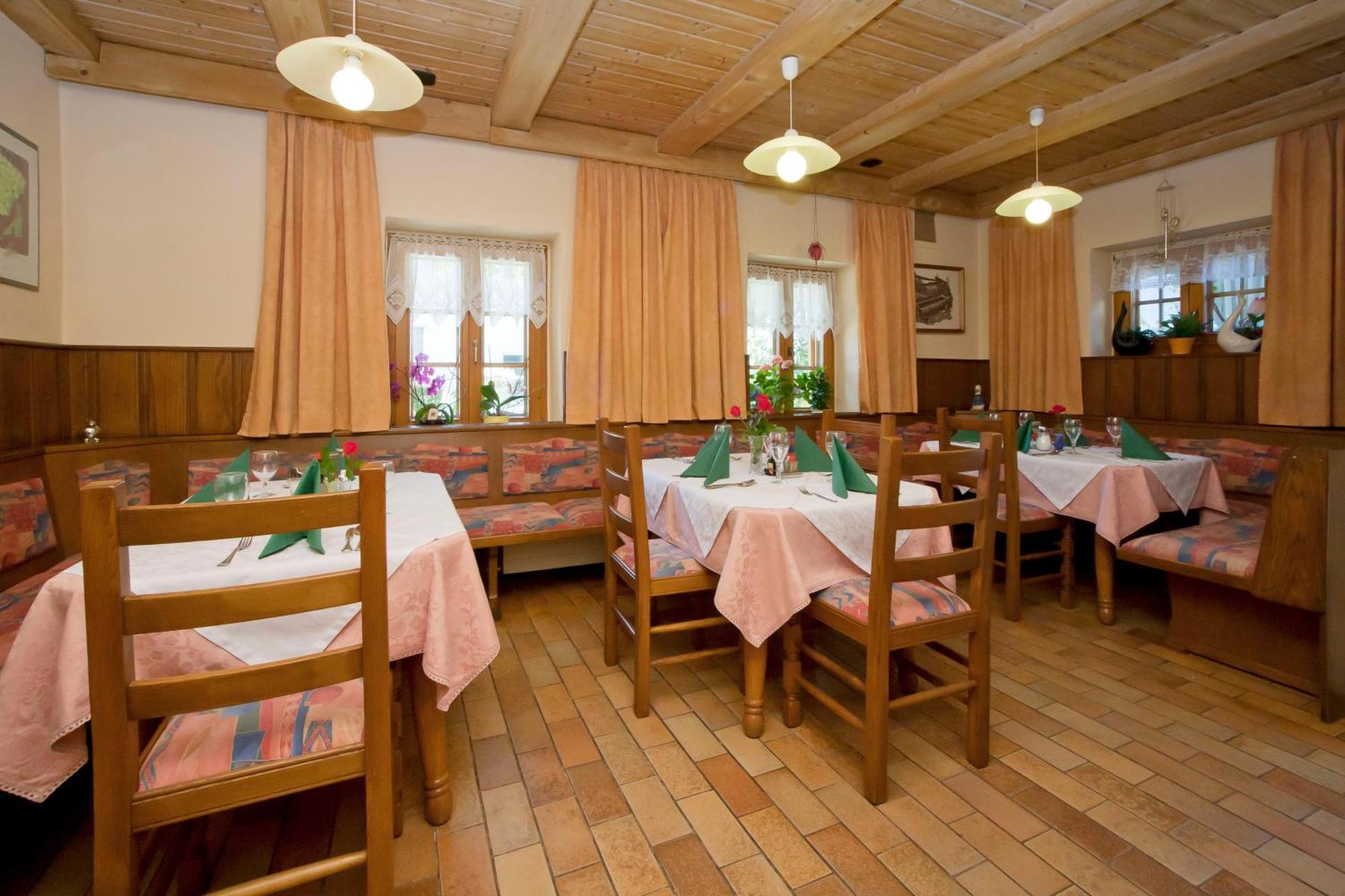 Gasthof Forststube เวลเดน อัม เวิร์ทเทอร์ซี ภายนอก รูปภาพ